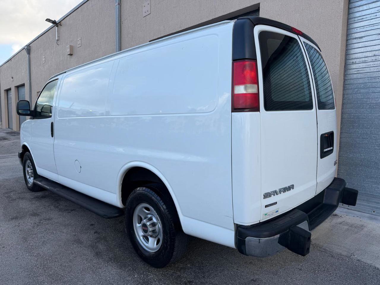 Used 2016 GMC Savana 2500 image 4