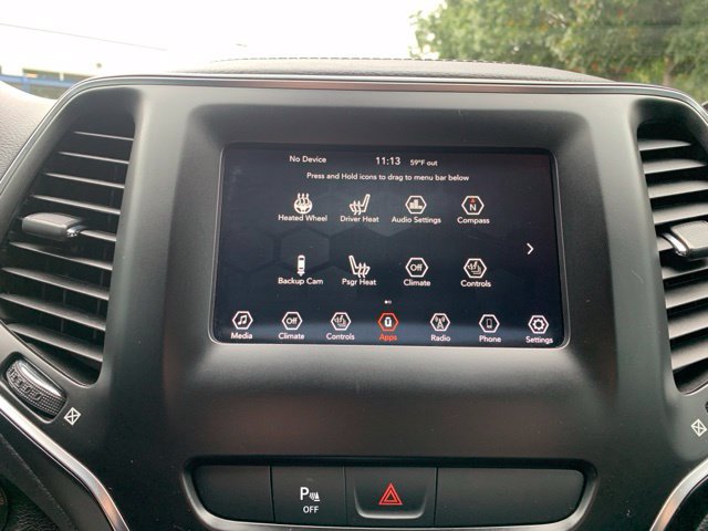 Used 2019 Jeep Cherokee Latitude Plus w/ Comfort/Convenience Group AWD/4WD image 18