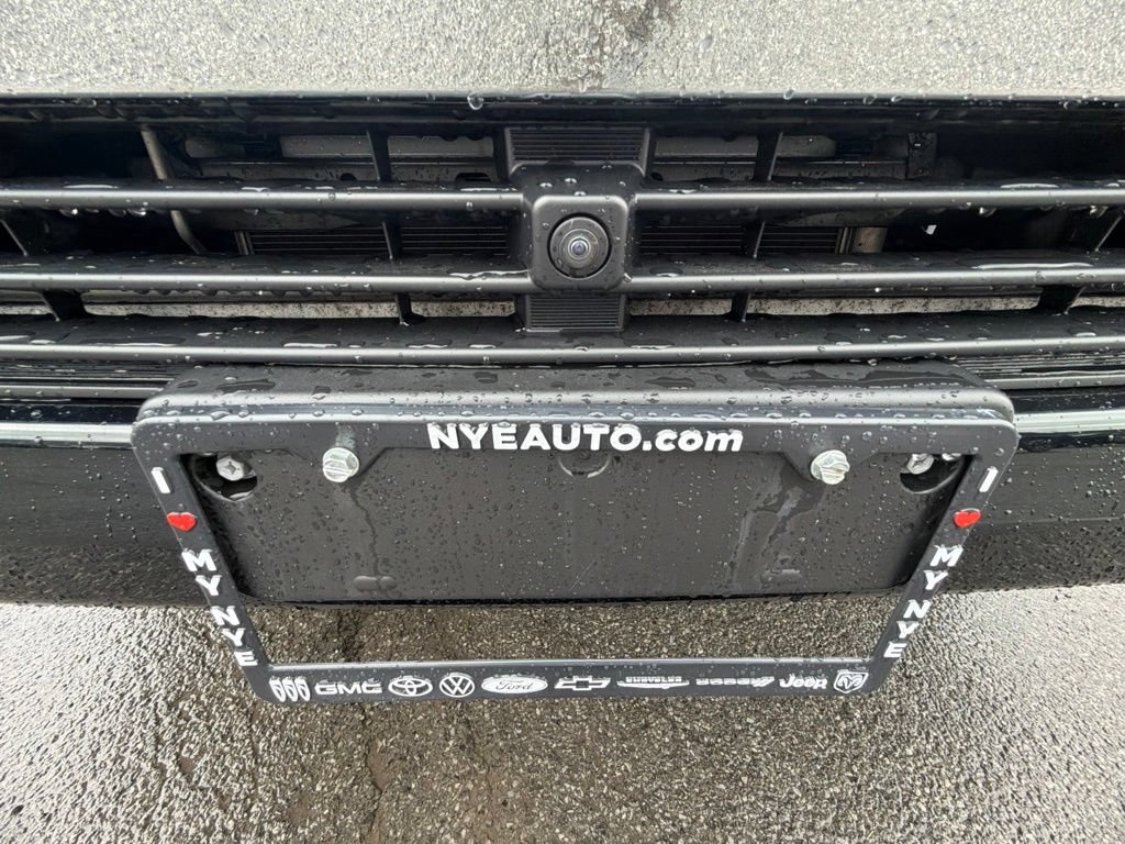 Used 2024 Toyota 4Runner Limited AWD/4WD image 10