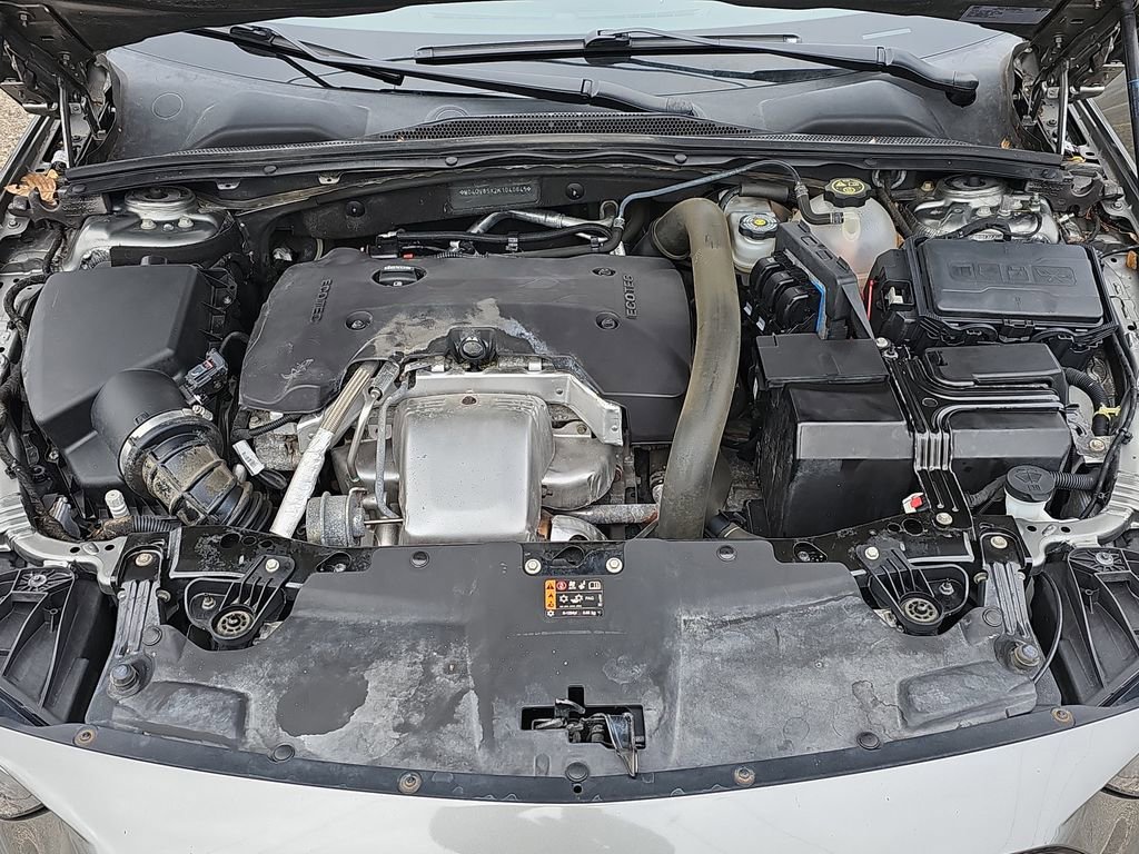 Used 2019 Buick Regal Essence w/ Driver Confidence Package I image 31