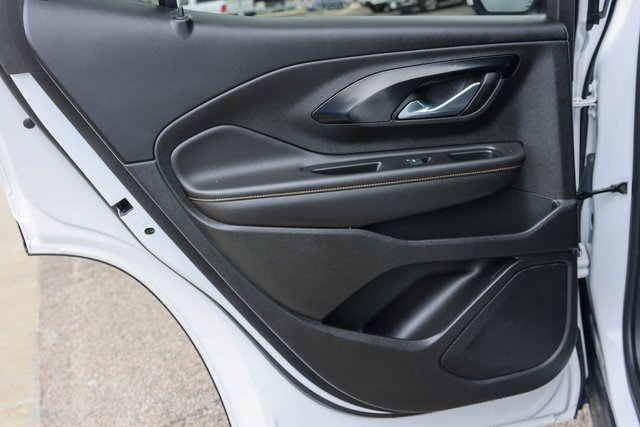 Used 2023 GMC Terrain AT4 image 15