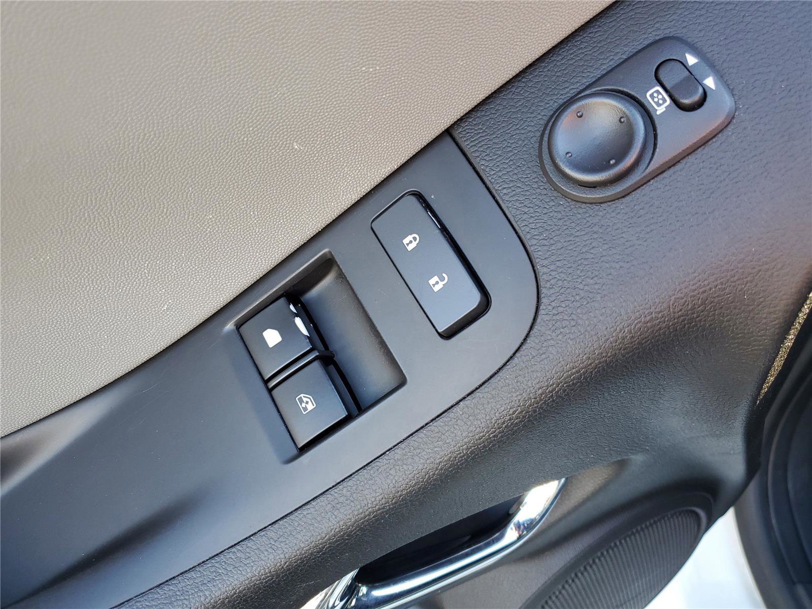 Used 2014 Chevrolet Camaro LS image 10