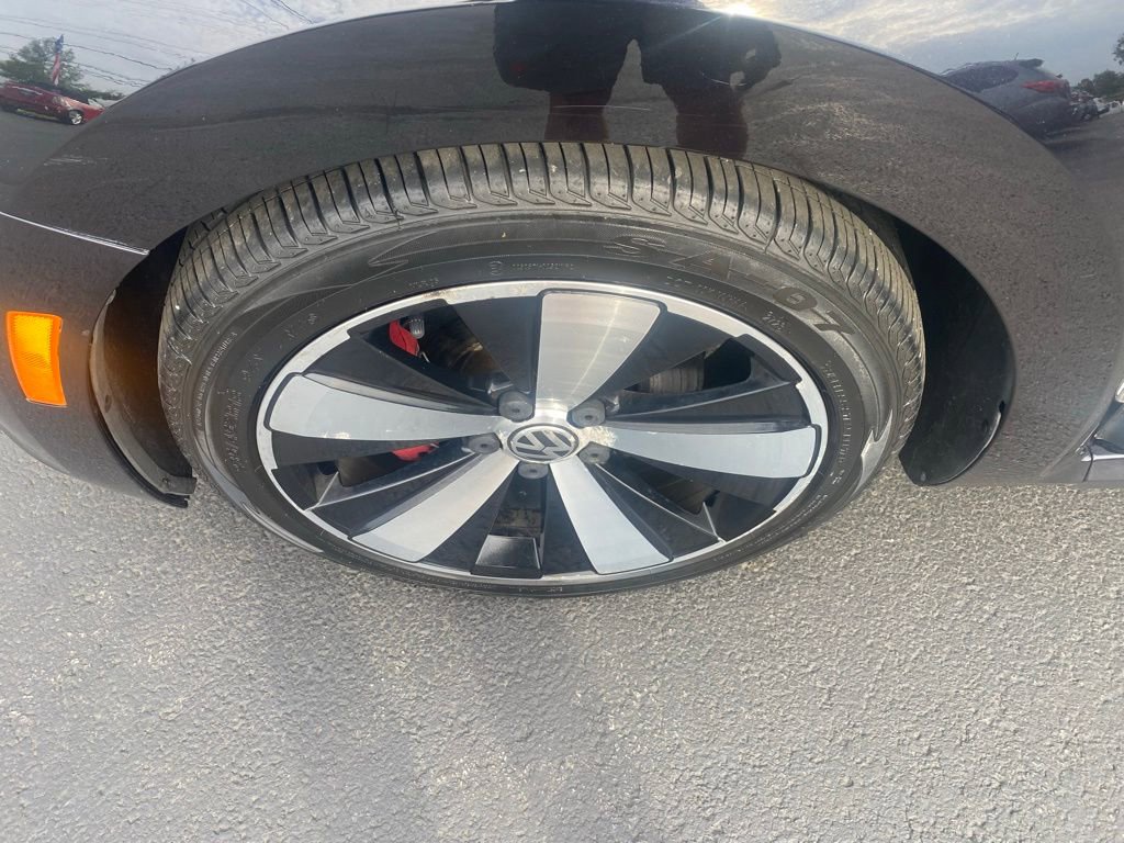 Used 2012 Volkswagen Beetle Turbo image 23