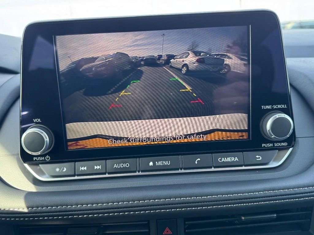 Used 2025 Nissan Rogue S image 20