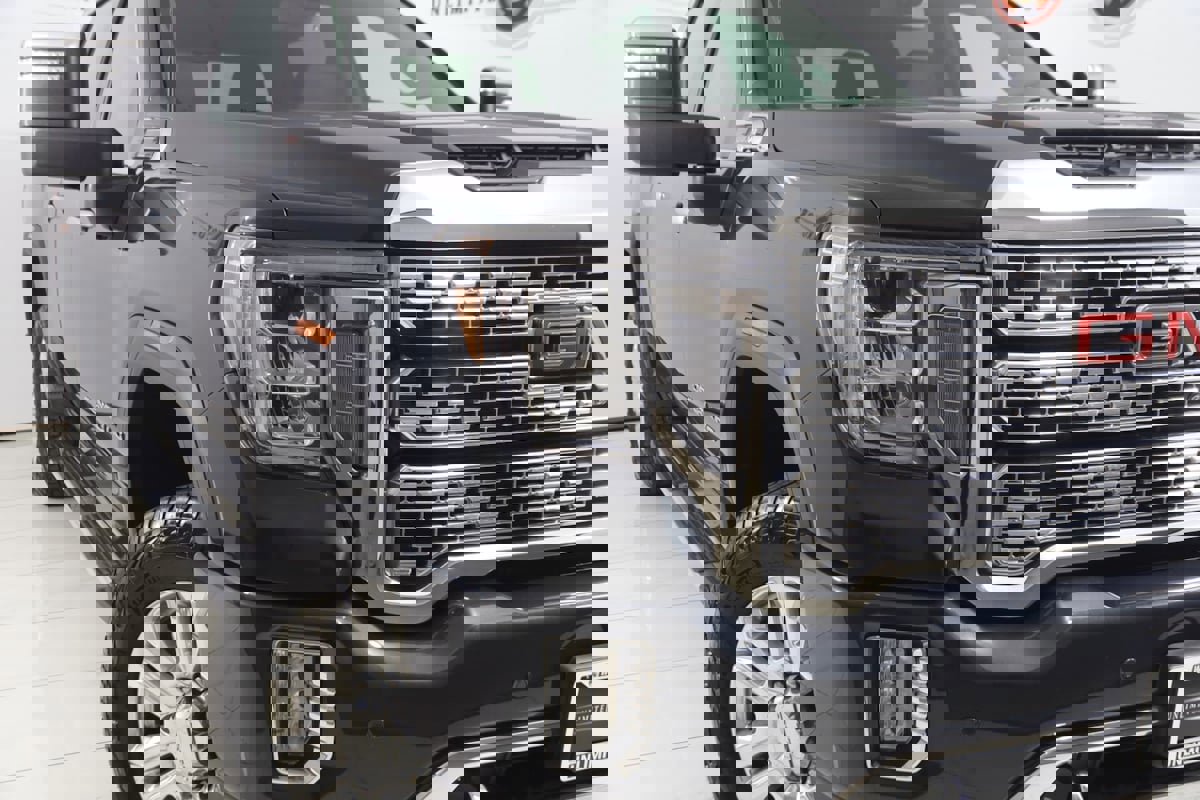 Used 2022 GMC Sierra 2500 Denali w/ Snow Plow Prep/Camper Package image 16