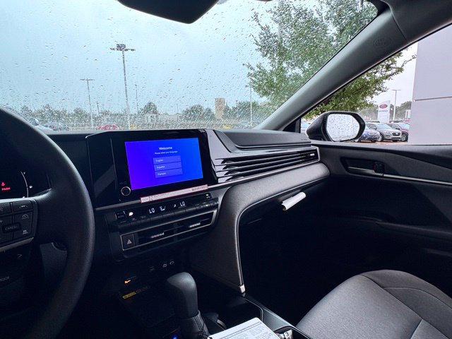 New 2026 Toyota Camry Hybrid FWD image 29