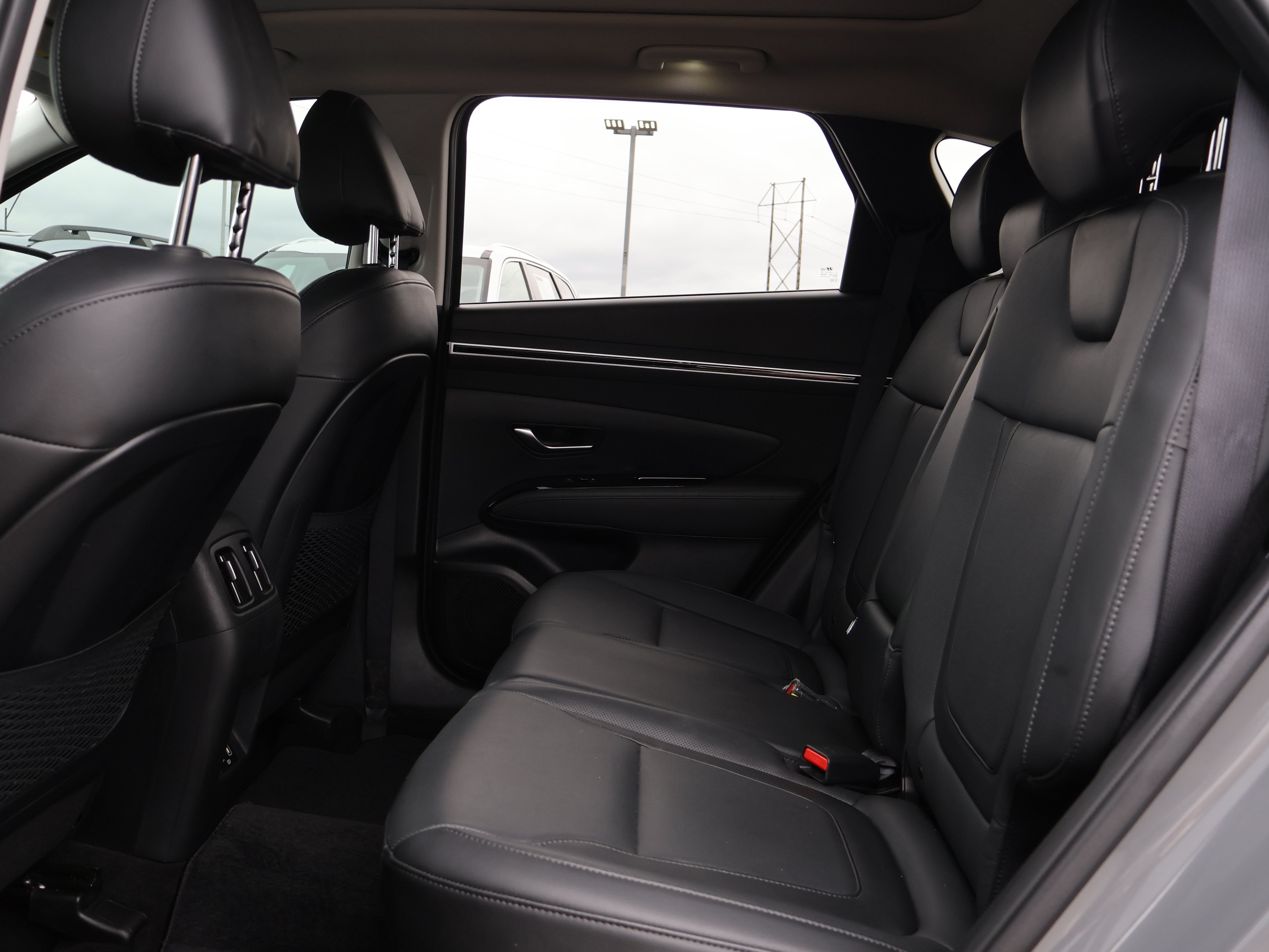 Used 2024 Hyundai Tucson Limited AWD/4WD image 18