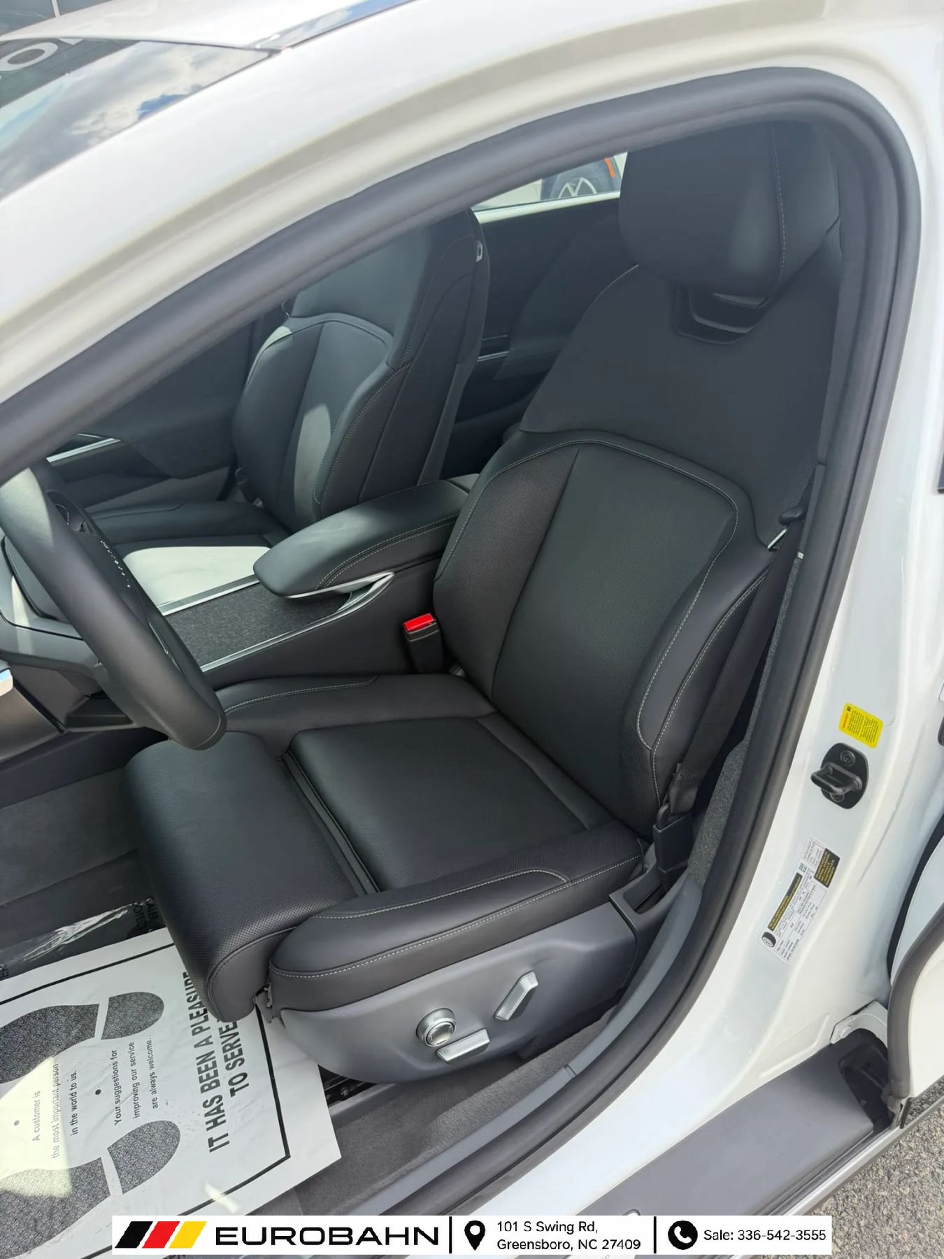 Used 2024 Lucid Air Touring AWD/4WD image 6