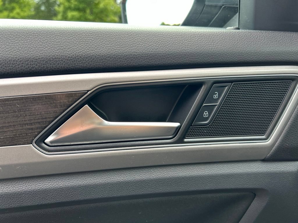 Used 2019 Volkswagen Atlas SEL FWD image 10