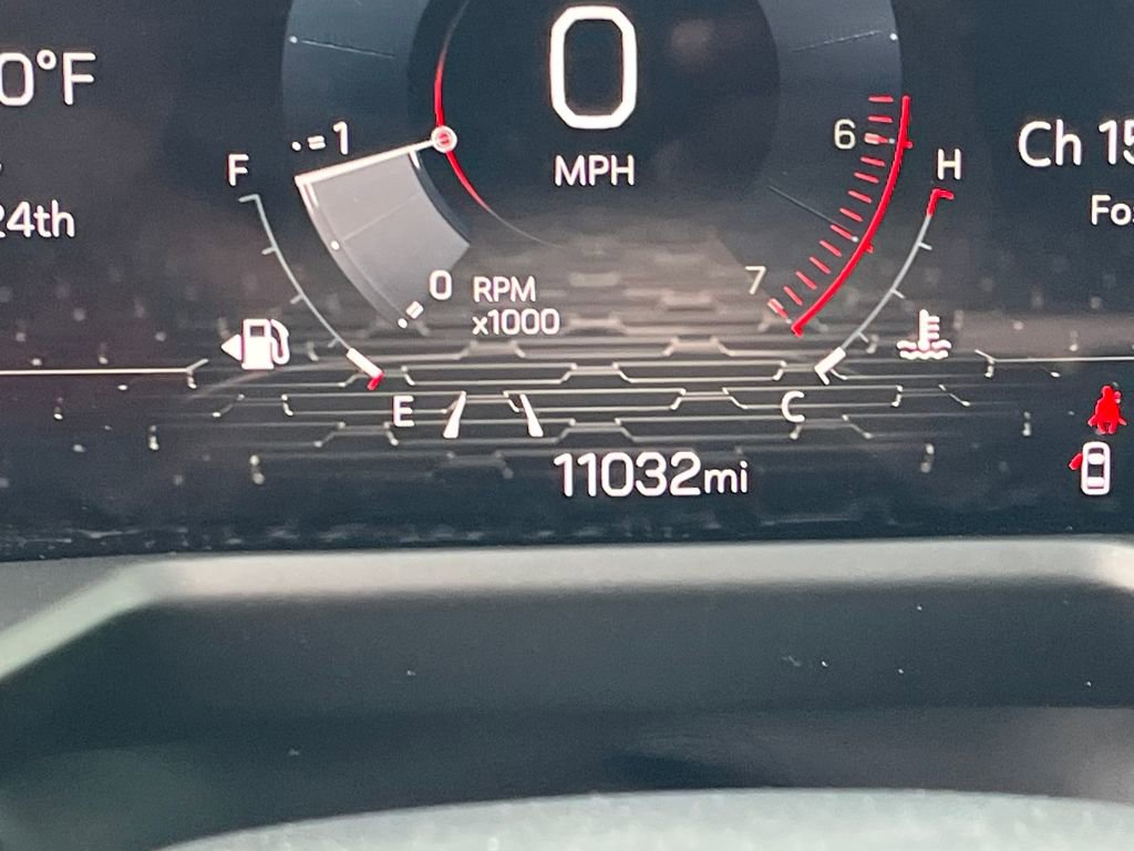 Used 2025 GMC Acadia Elevation image 20