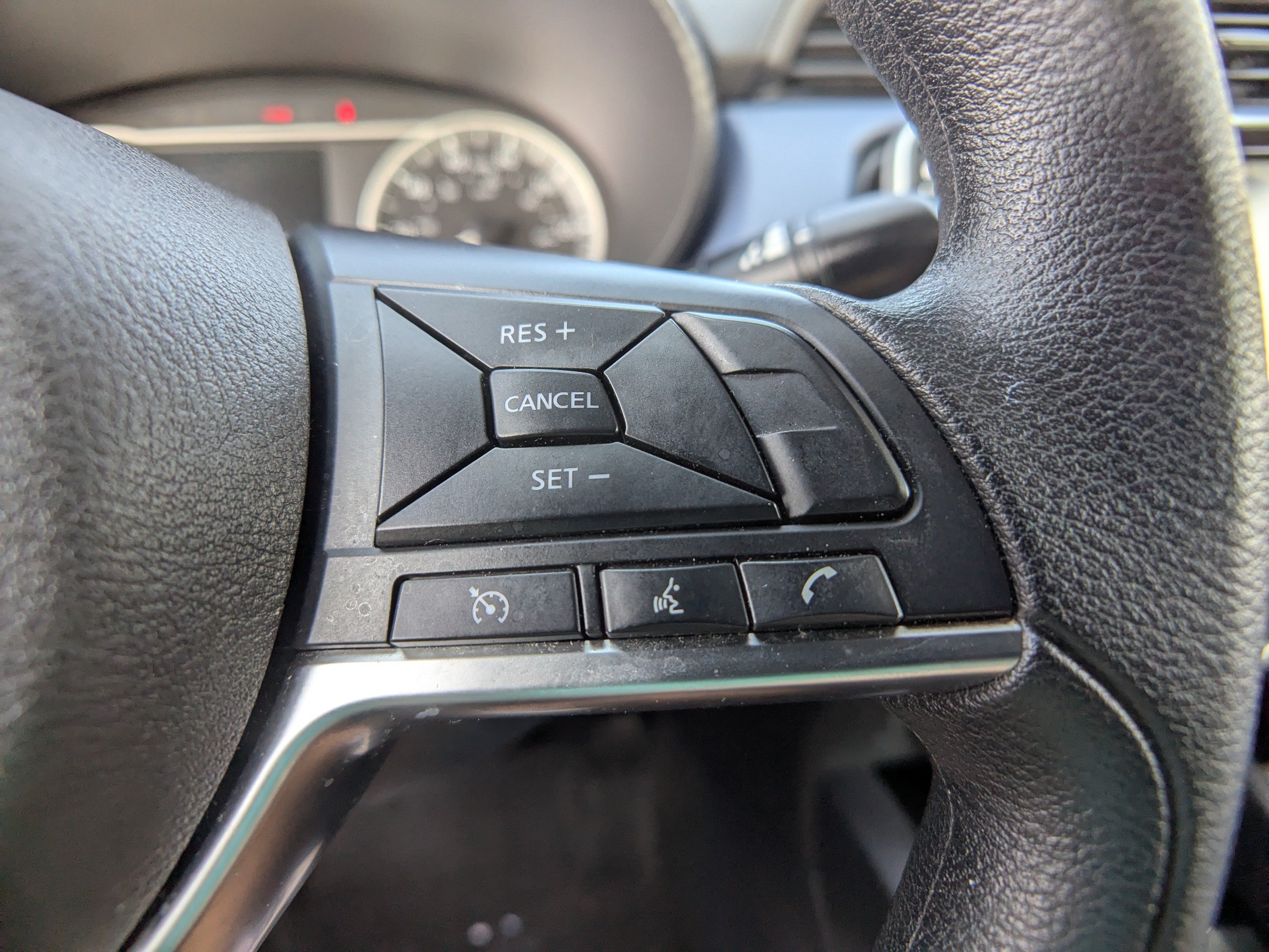 Used 2024 Nissan Versa SV FWD image 24