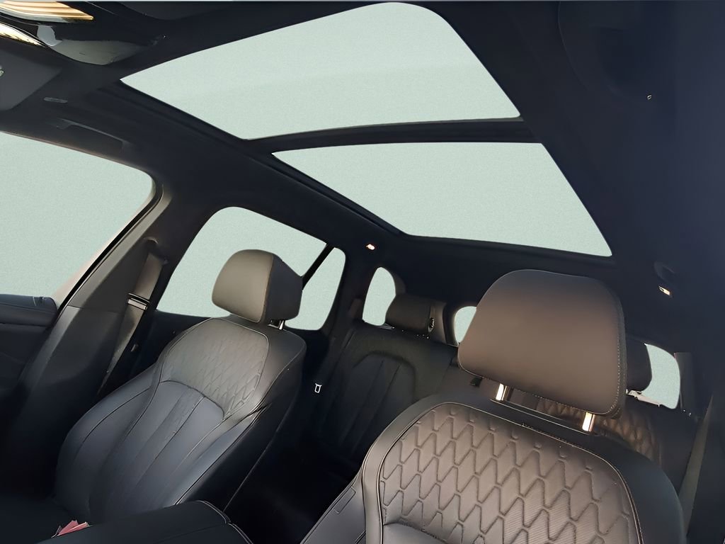 Used 2025 BMW X5 xDrive50e image 31