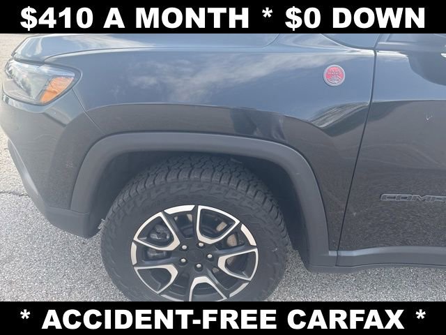 Used 2024 Jeep Compass Trailhawk w/ Sun and Sound Group AWD/4WD image 9