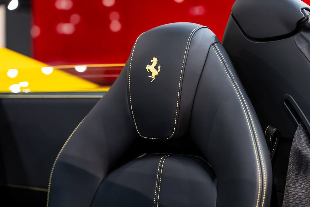 Certified 2021 Ferrari F8 Tributo RWD image 6