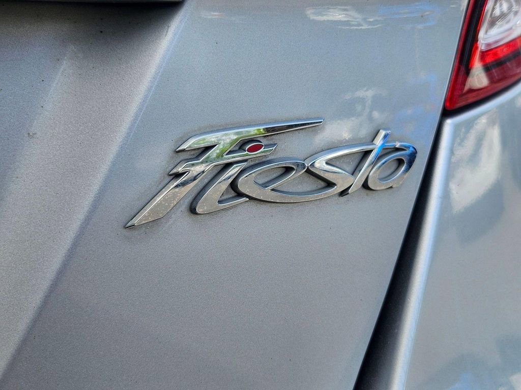 Used 2016 Ford Fiesta SE FWD image 26