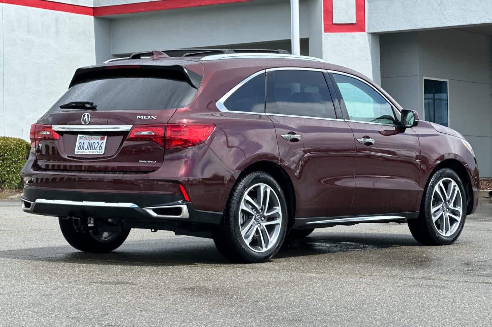 Used 2017 Acura MDX SH-AWD w/ Advance Package image 2