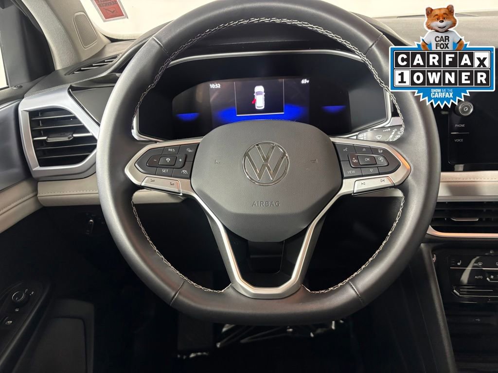Used 2025 Volkswagen Taos SE AWD/4WD image 15