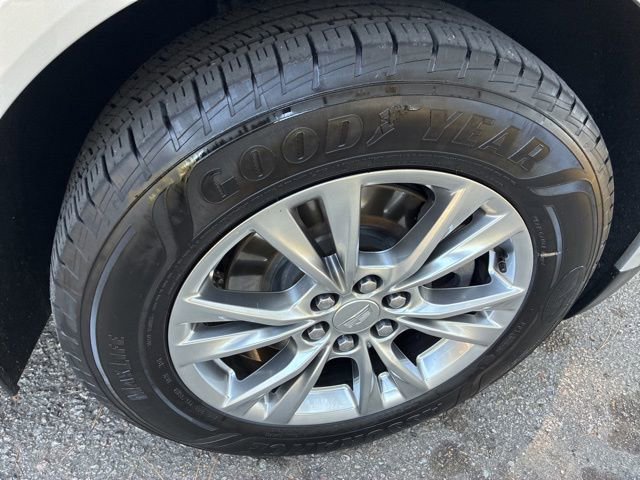 Used 2020 Cadillac XT5 Premium Luxury AWD/4WD image 16