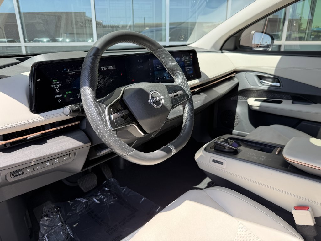 Used 2024 Nissan Ariya FWD image 33