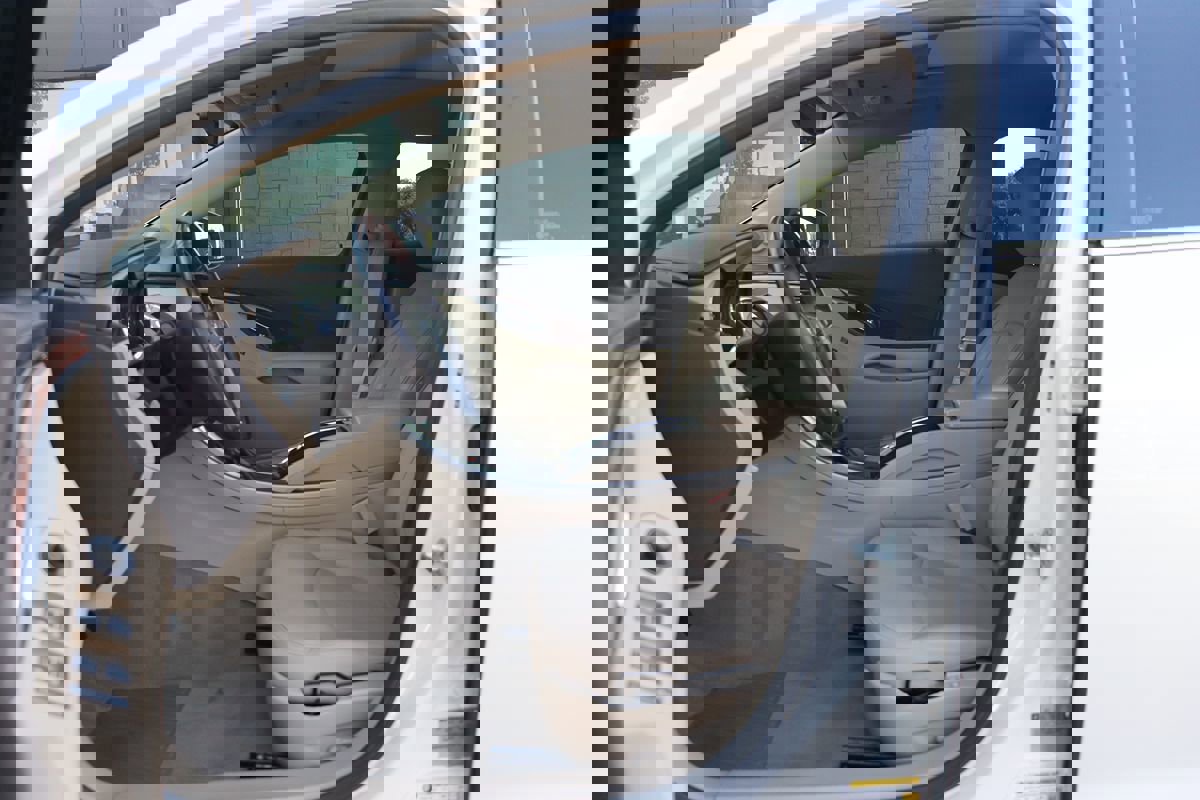 Used 2012 Buick LaCrosse Touring image 24