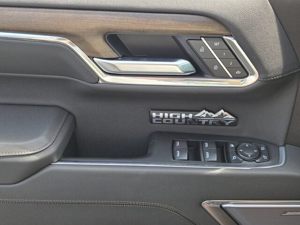 New 2026 Chevrolet Silverado 1500 High Country w/ Technology Package AWD/4WD image 31