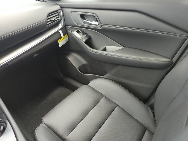 New 2026 Nissan Rogue Dark Armor FWD image 23
