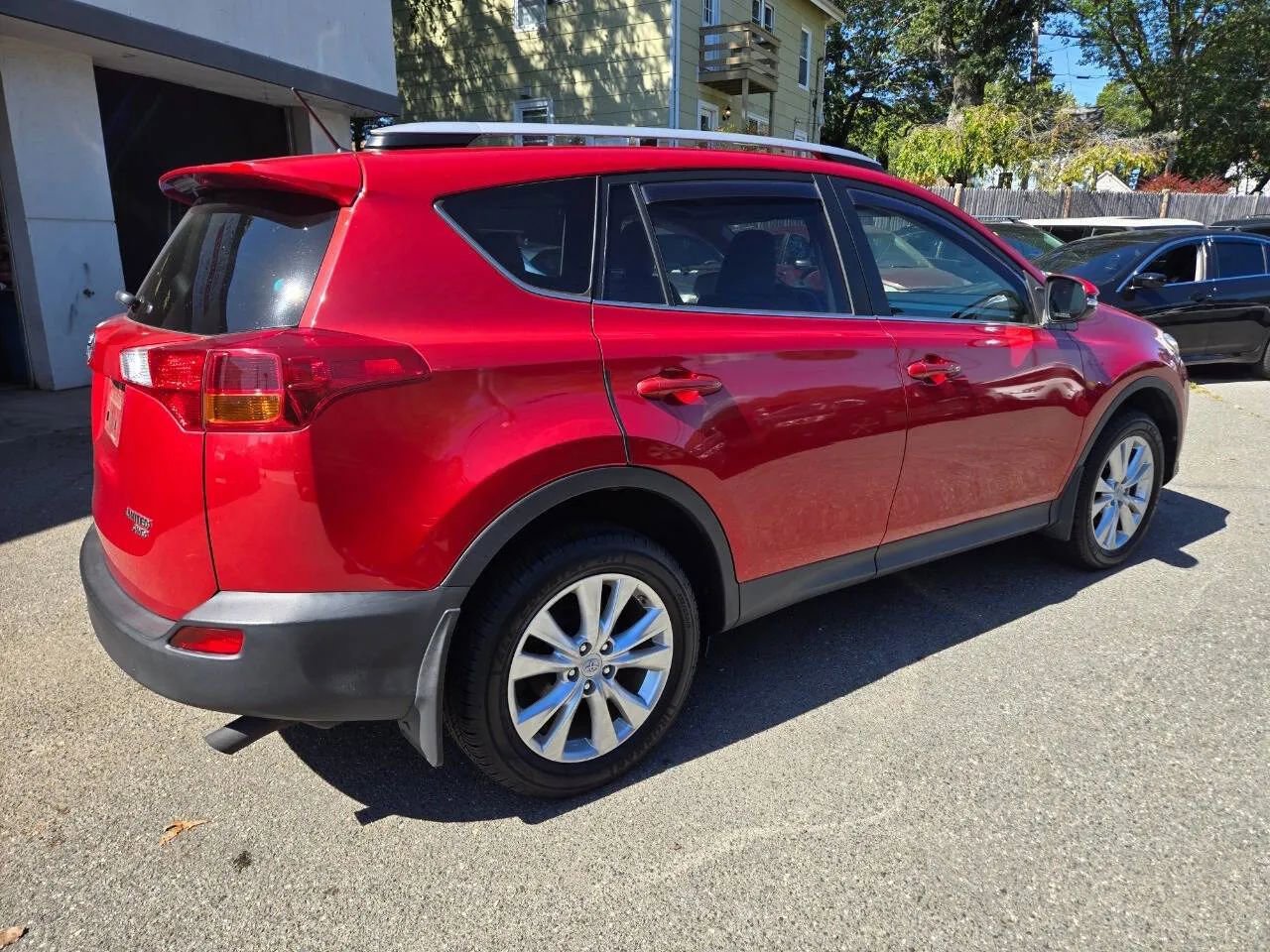 Used 2015 Toyota RAV4 Limited image 29