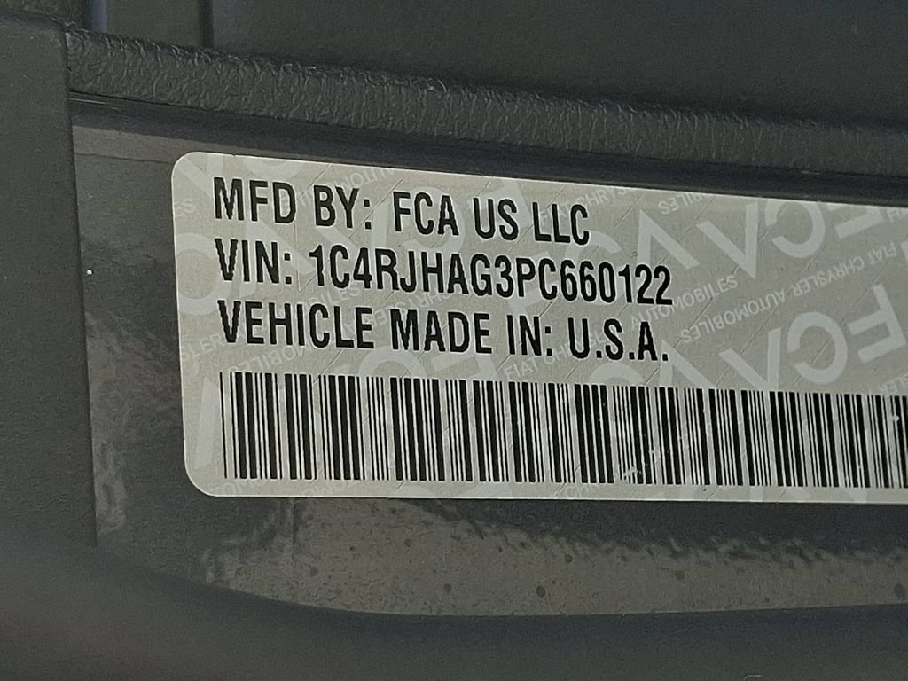 Used 2023 Jeep Grand Cherokee Altitude AWD/4WD image 27