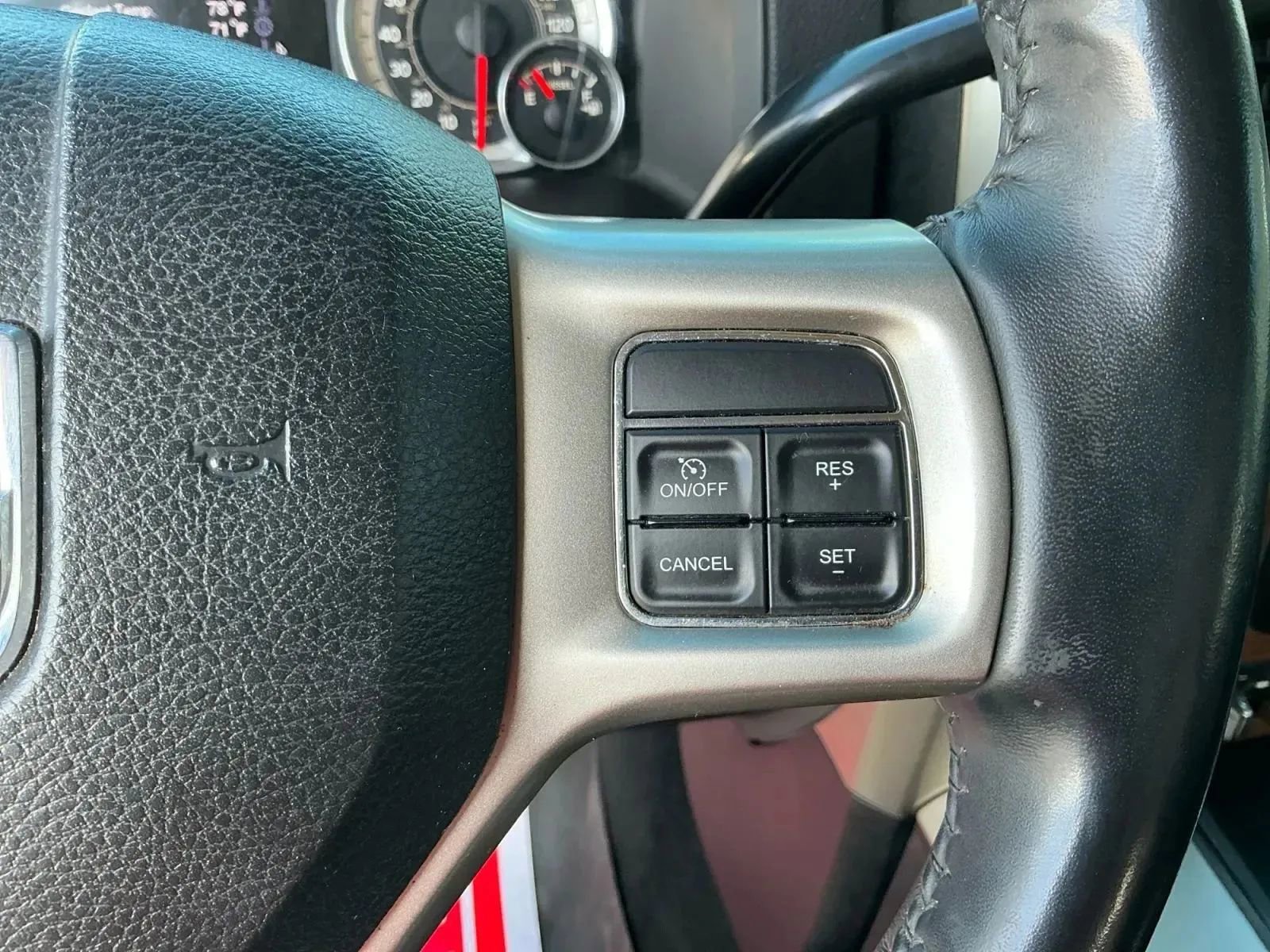 Used 2013 RAM 2500 Laramie image 27