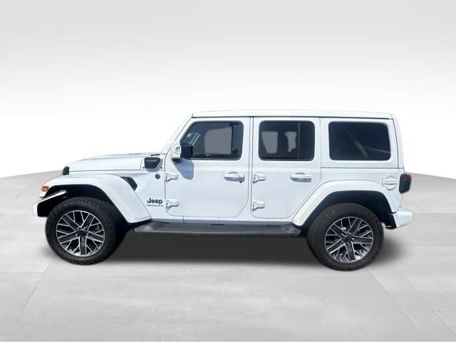 Used 2024 Jeep Wrangler High Altitude AWD/4WD image 3