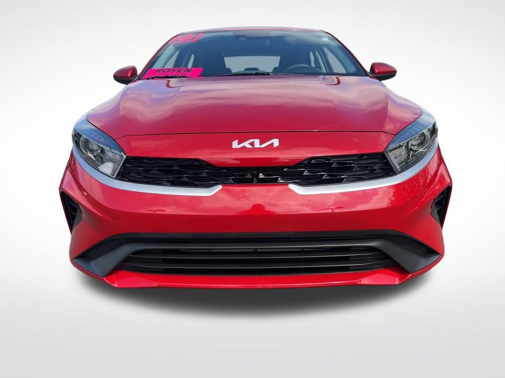 Certified 2023 Kia Forte LXS image 3