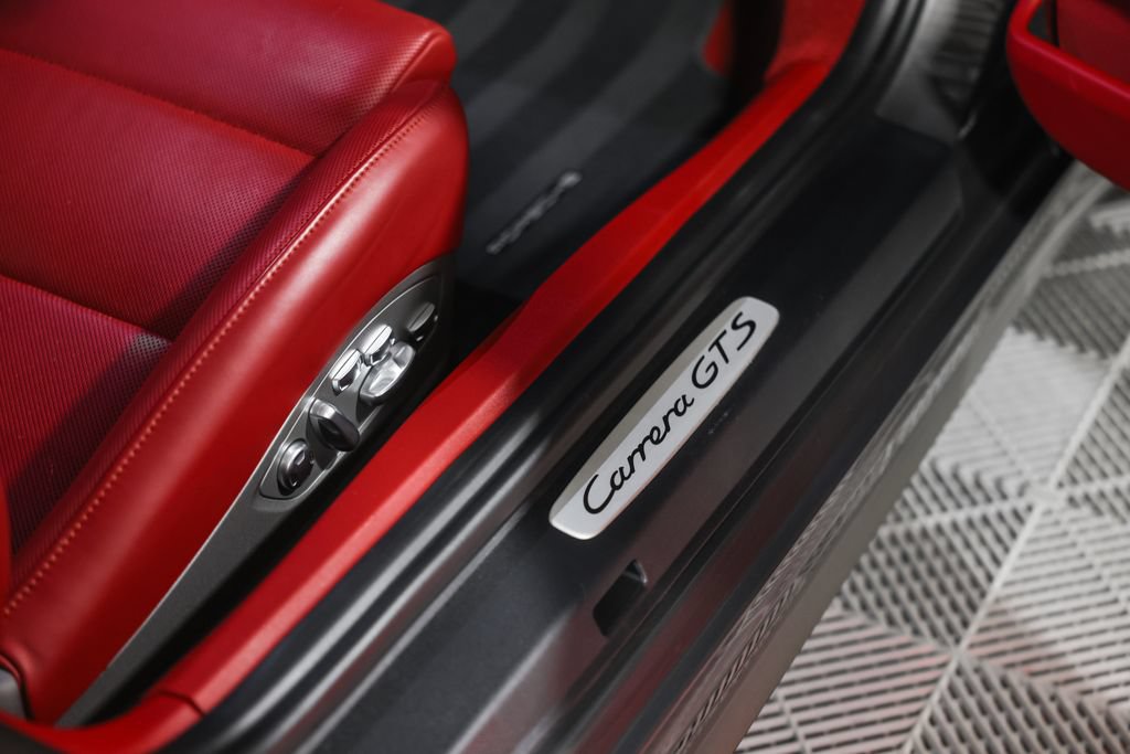 Used 2015 Porsche 911 Carrera GTS RWD image 24