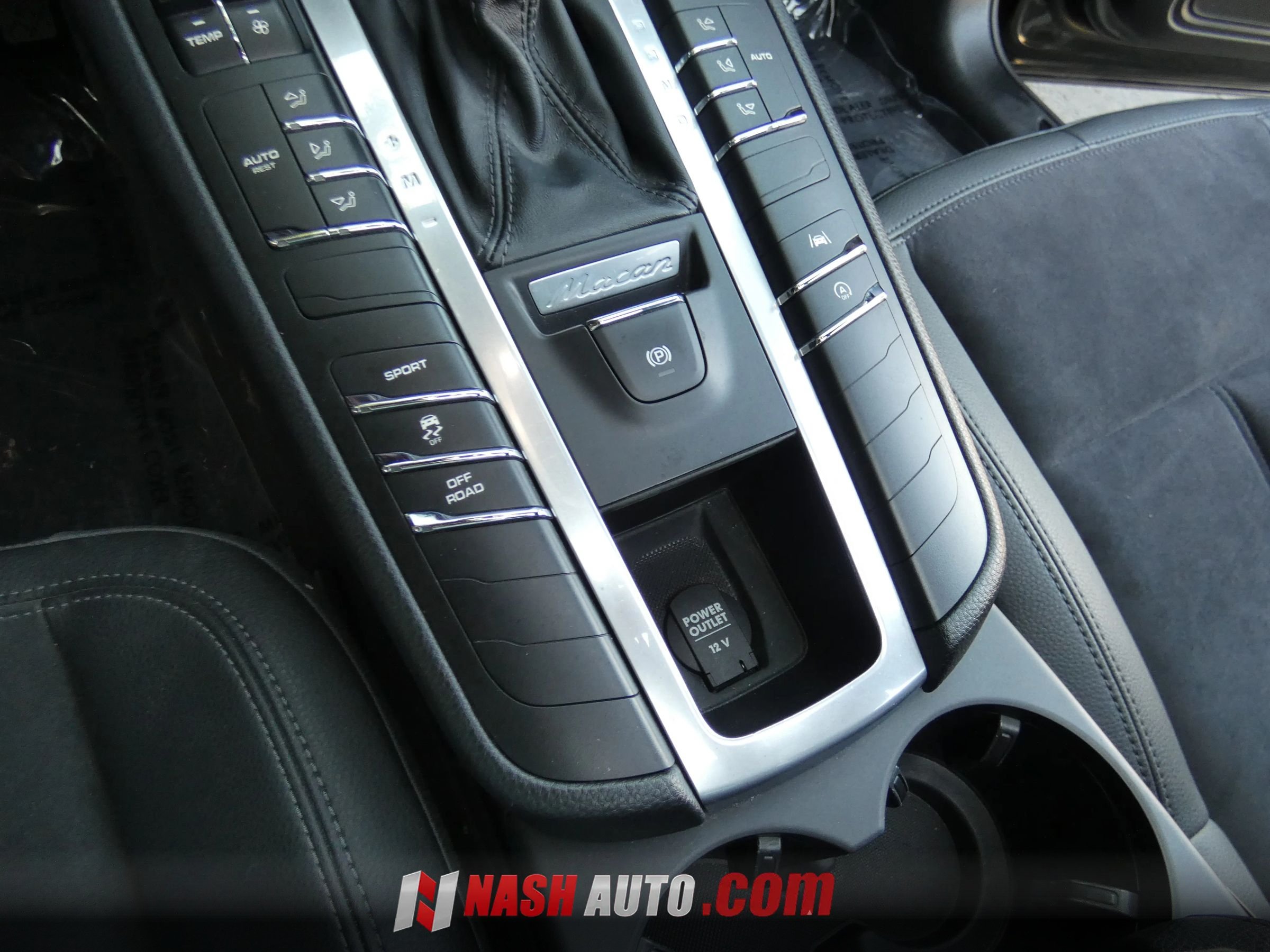 Used 2020 Porsche Macan AWD/4WD image 60