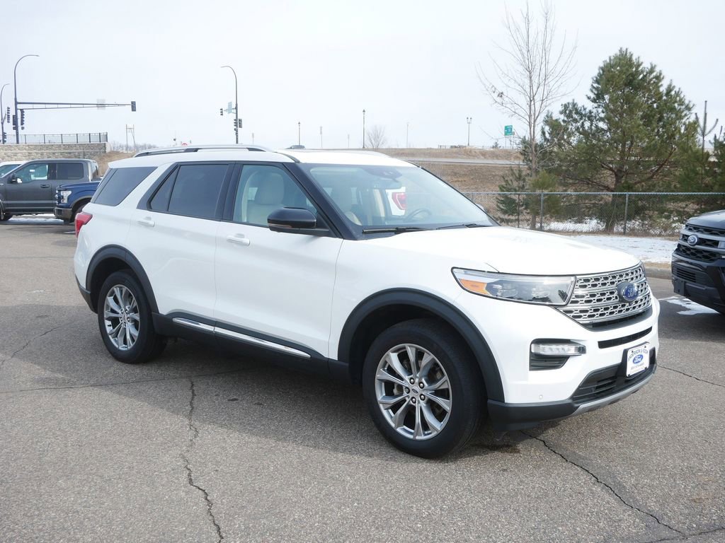 Used 2021 Ford Explorer Limited w/ Class III Trailer Tow Package image 3