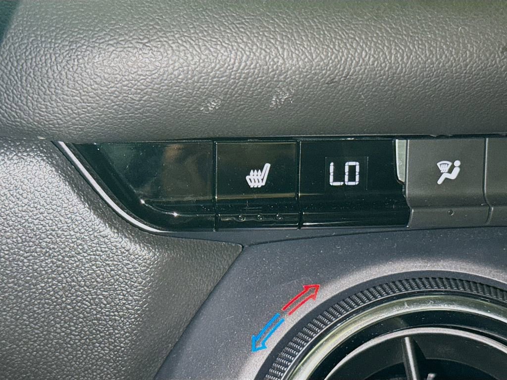 Certified 2025 Chevrolet Blazer LT FWD image 18