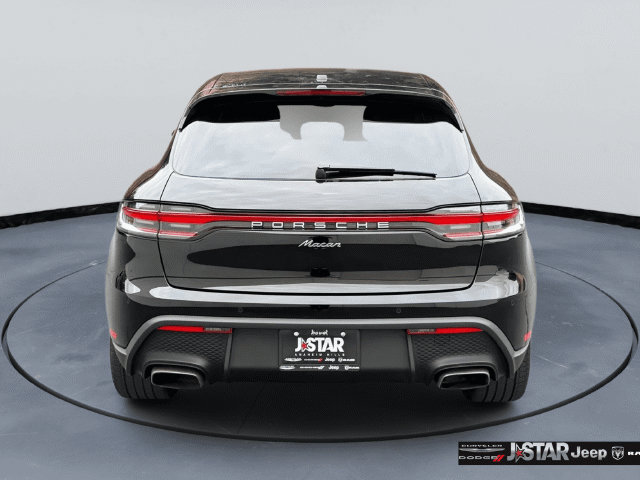 Used 2024 Porsche Macan AWD/4WD image 6