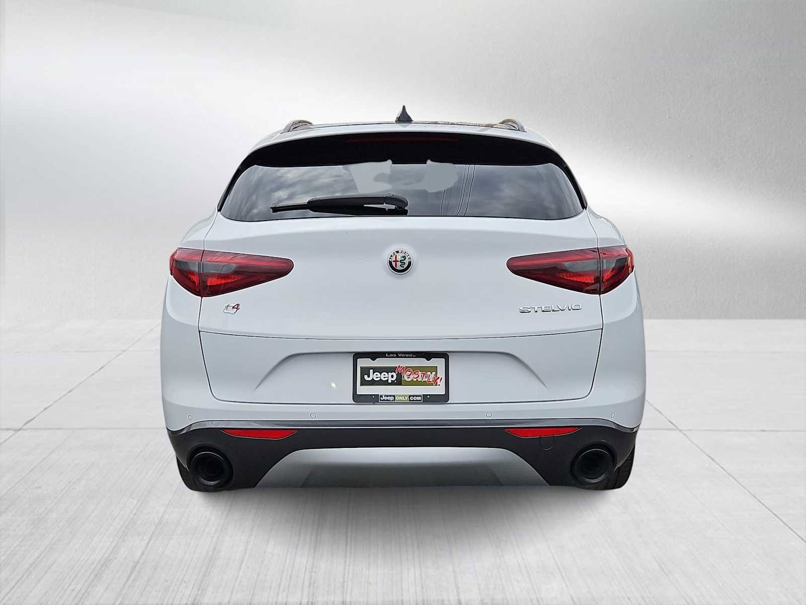 Used 2022 Alfa Romeo Stelvio Ti image 7