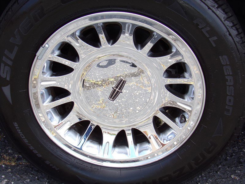 Used 2001 Lincoln Town Car Cartier RWD image 20