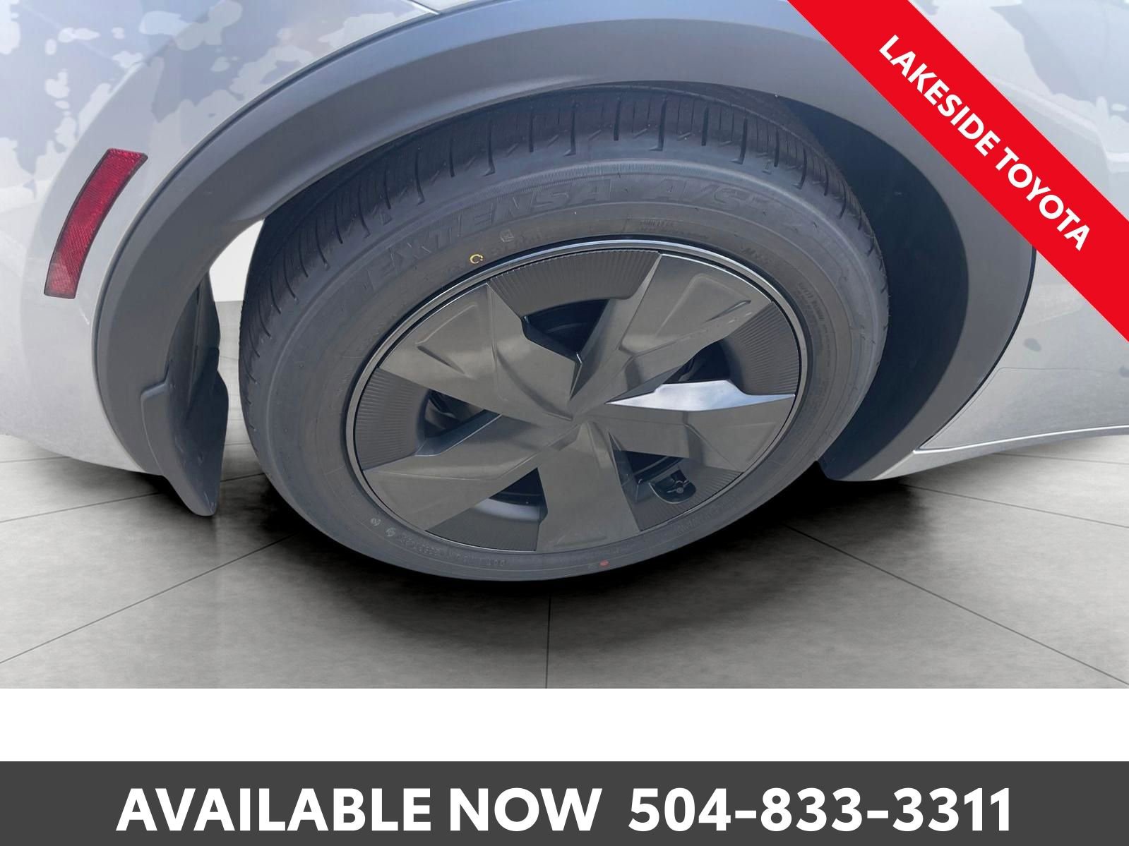 New 2026 Toyota Prius Plug-In Hybrid image 9