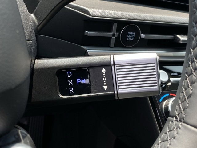 Used 2024 Hyundai Santa Fe Limited image 16