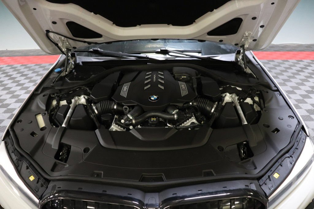 Used 2020 BMW 750i xDrive w/ Executive Package AWD/4WD image 92