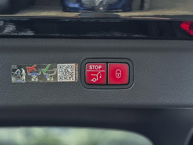 New 2026 Mercedes-Benz EQE 320 4MATIC SUV image 11