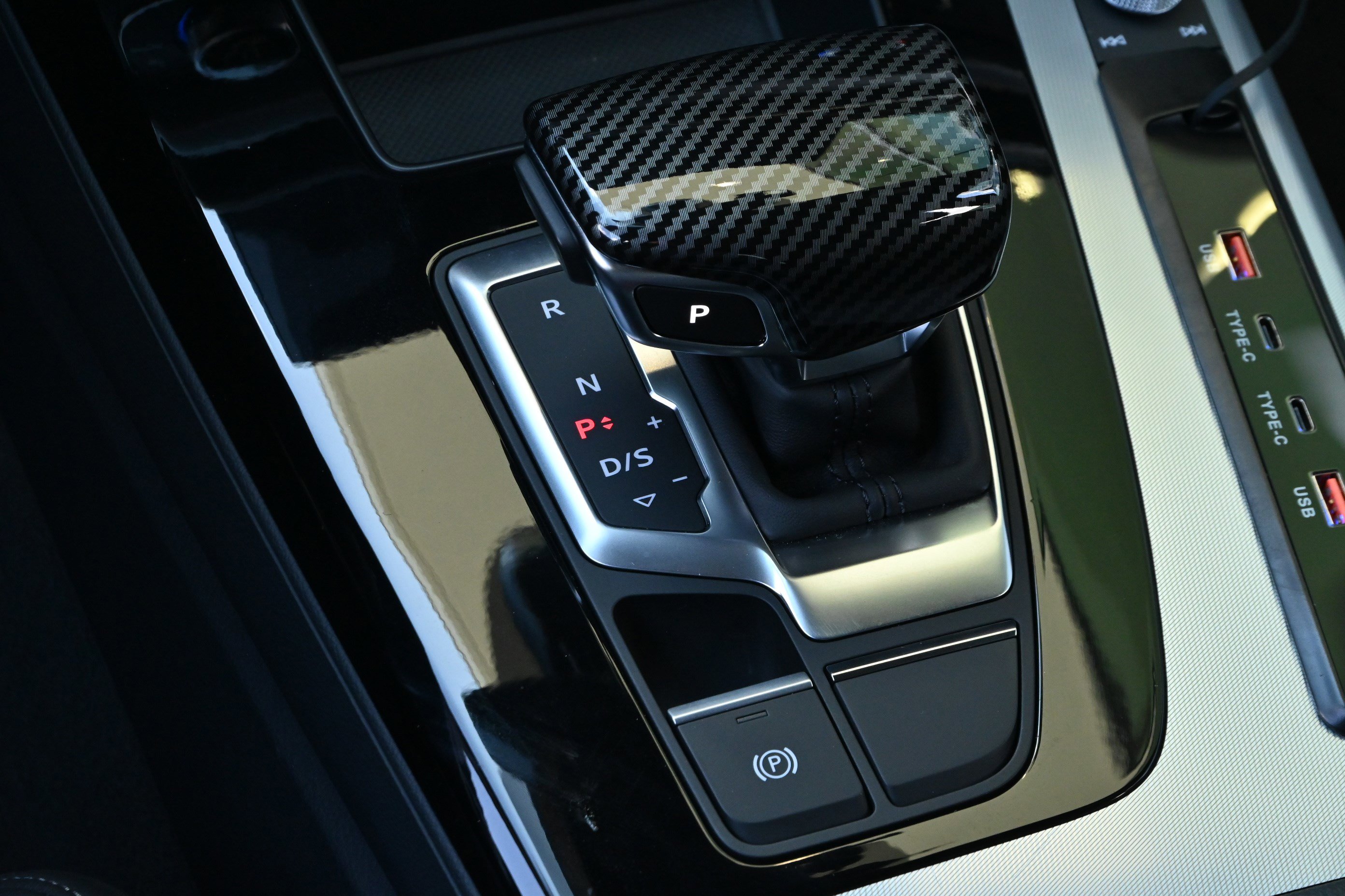 Used 2024 Audi Q5 2.0T Premium w/ Summer of Audi Package image 22