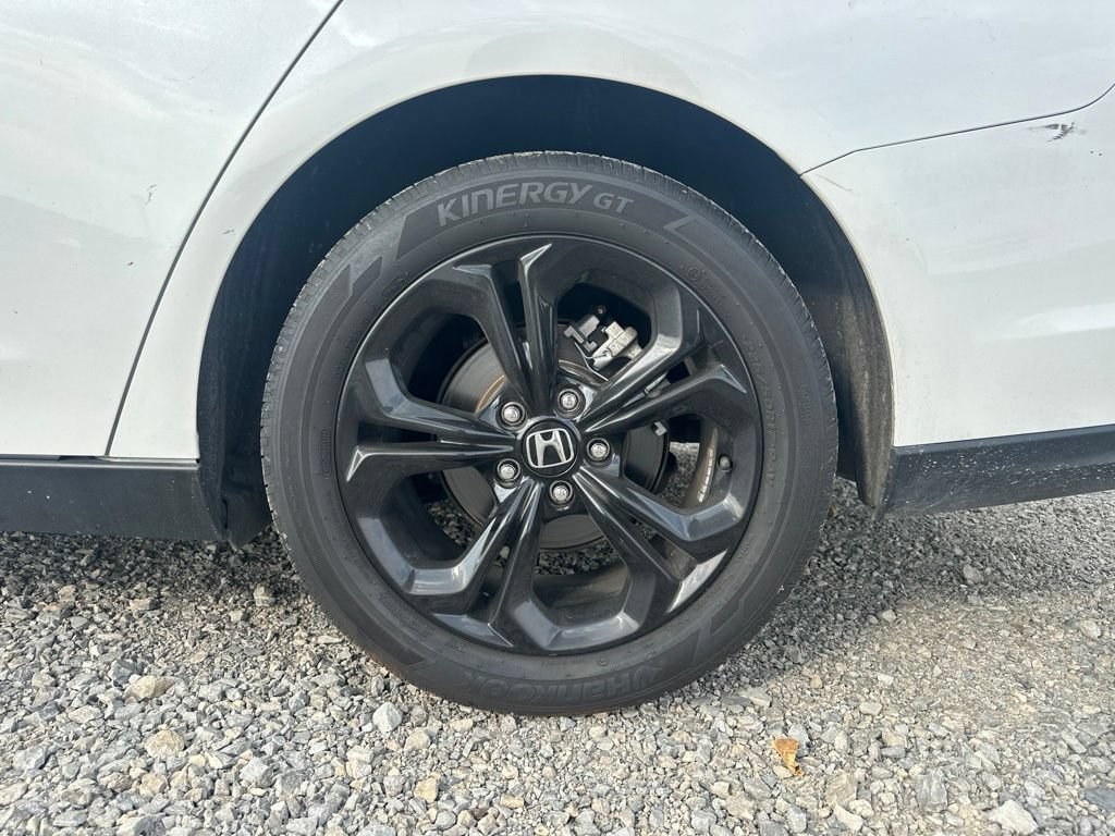 Used 2025 Honda Accord SE image 6