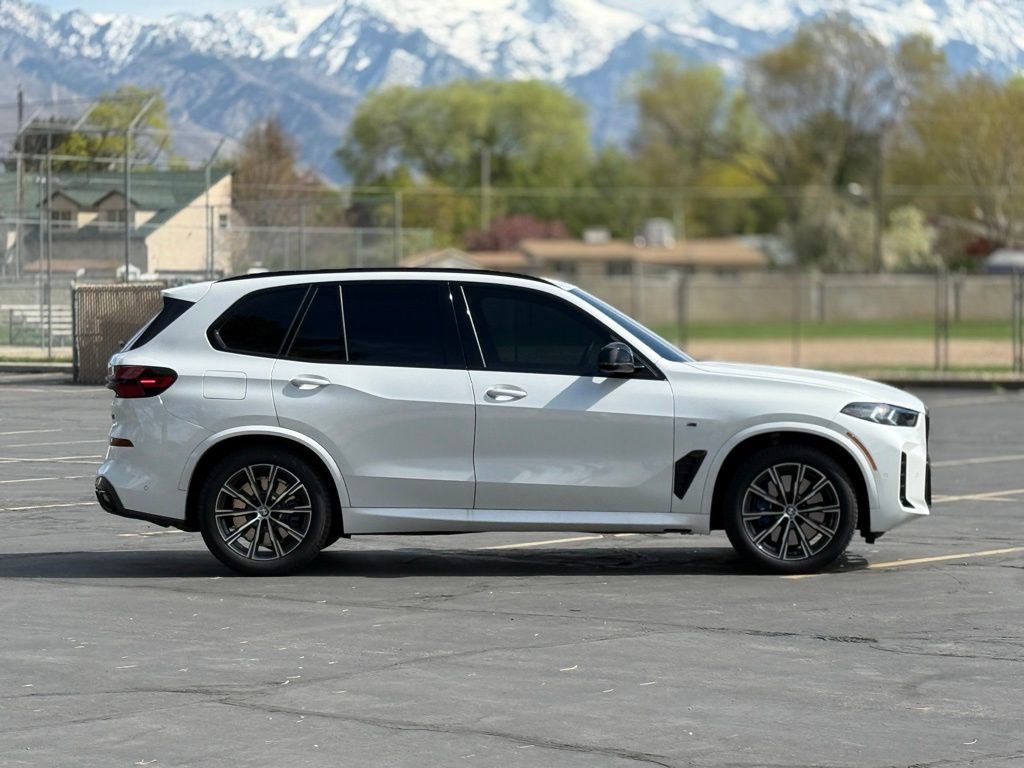 Used 2026 BMW X5 M60i image 4