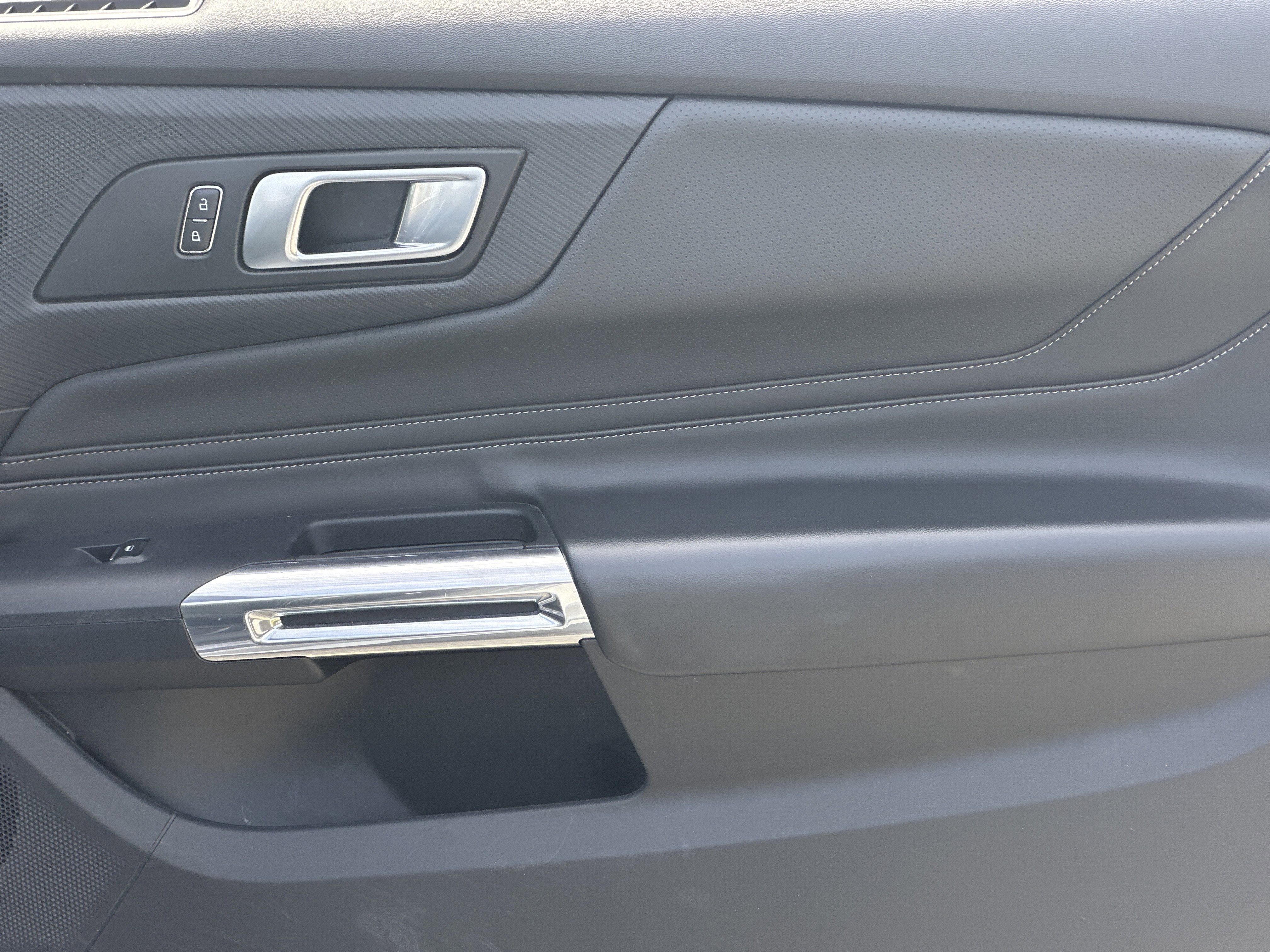 Used 2024 Ford Mustang Premium image 14