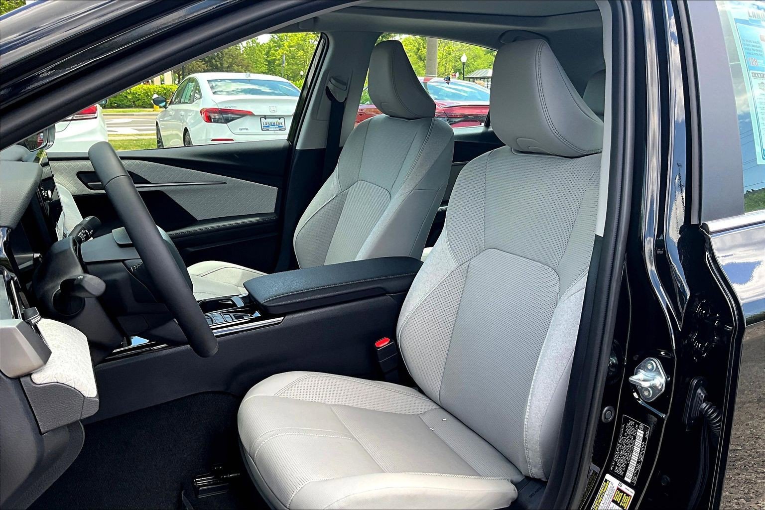 Used 2026 Toyota Camry XLE w/ Premium Plus Package FWD image 27