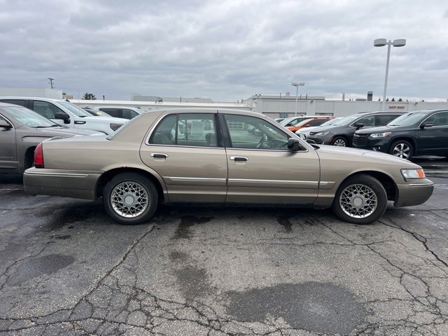 Used 2002 Mercury Grand Marquis GS image 4