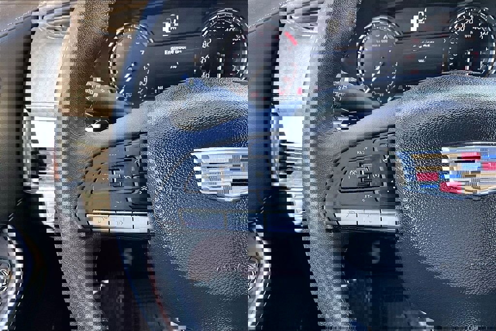 Used 2022 Cadillac XT4 Premium Luxury w/ Enhanced Visibility Package image 18