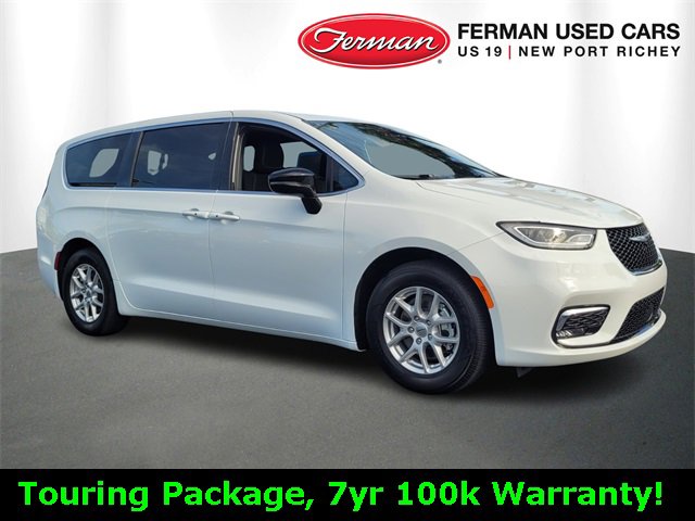 Used 2024 Chrysler Pacifica Touring